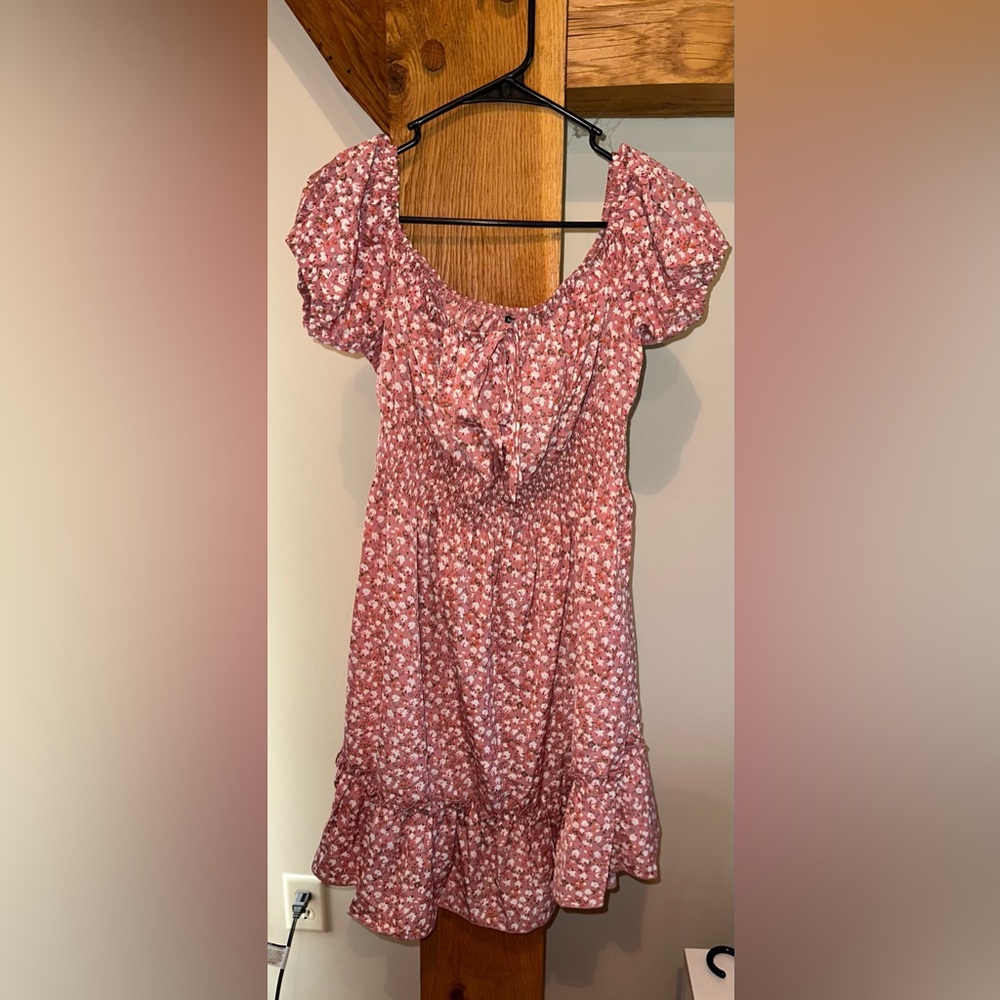 Never worn women’s dress